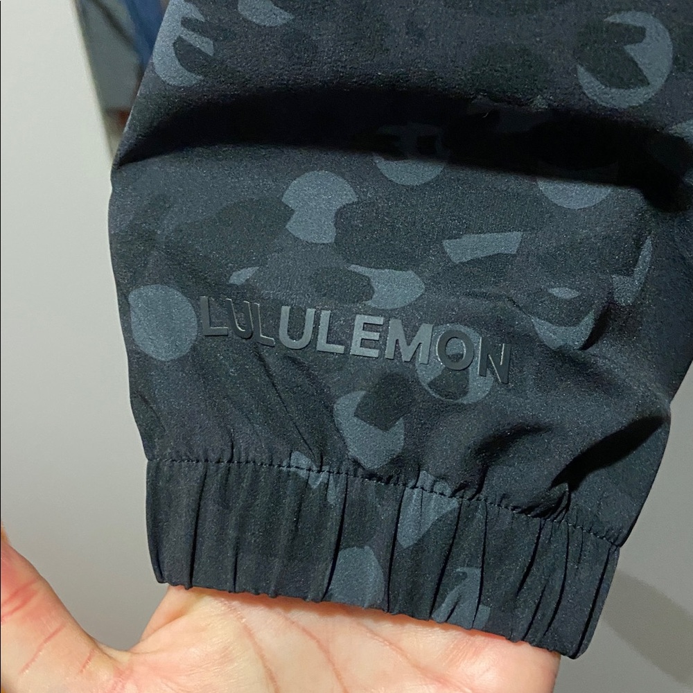 Lululemon Windbreaker